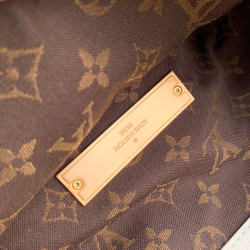 Louis Vuitton Dauphine Soft MM