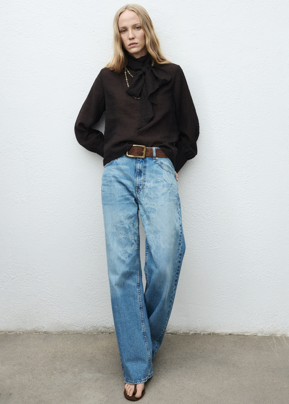 MANGO Джинсы прямого кроя с цветочным узором синий