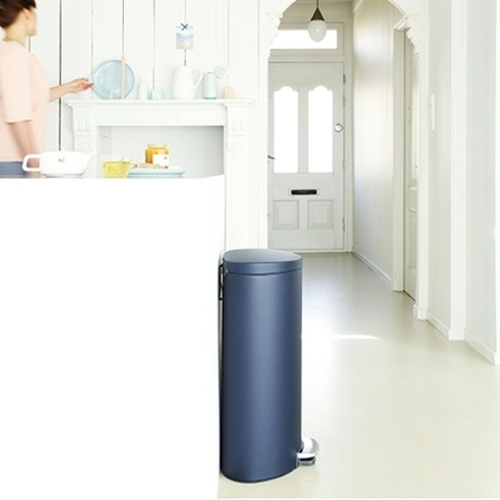 Ведро для мусора Brabantia FlatBack 30л темно-синее