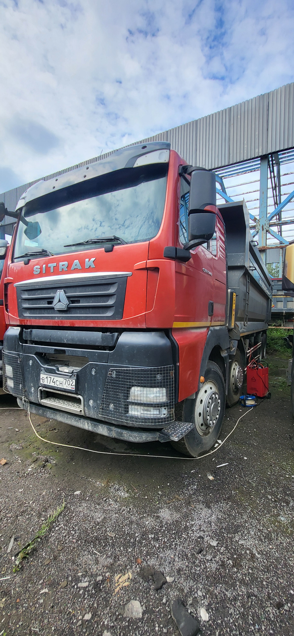 SITRAK C7H 8x4 Самосвал ZZ3316V466ME (Дизельный, 12,4 л, 540 л.с., МТ)