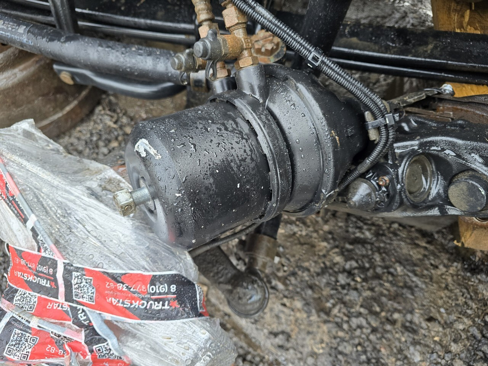 Энергоаккумулятор передний 2023г