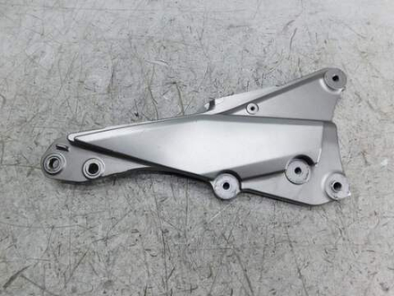 крепление подрамника правое Kawasaki Ninja 1000 2011