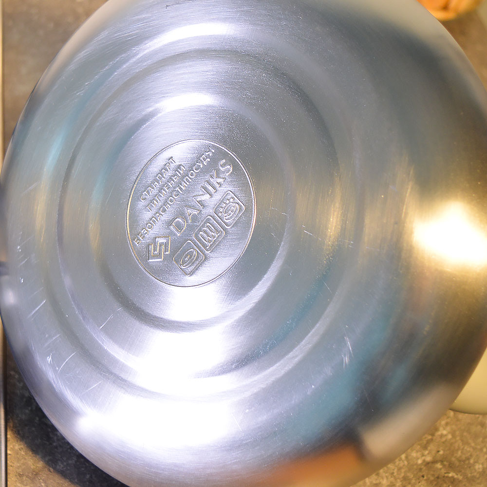 Чайник 3л нерж со свистком, матовый, логотип меняет цвет, ручка с силиконовым покрытием, "Daniks" DS