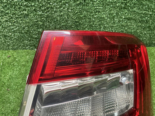 Фонарь правый Skoda Octavia 3 A7 (2013-2017) LED