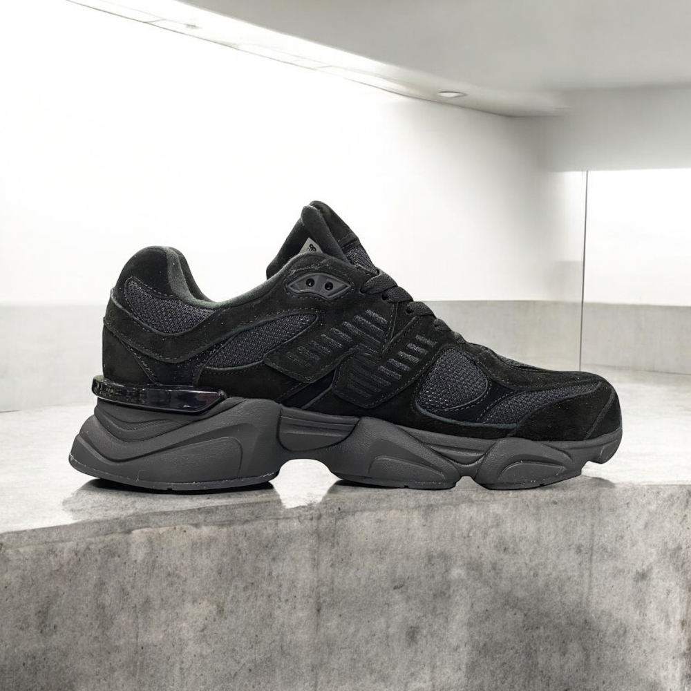 New Balance 9060 Winter • Total Black