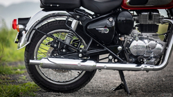 Royal Enfield Classic 350 Chrome Red