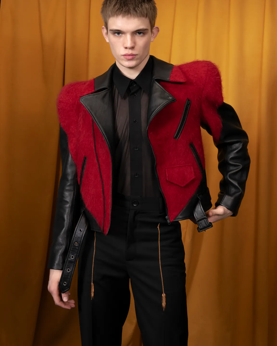 Кожаная куртка 