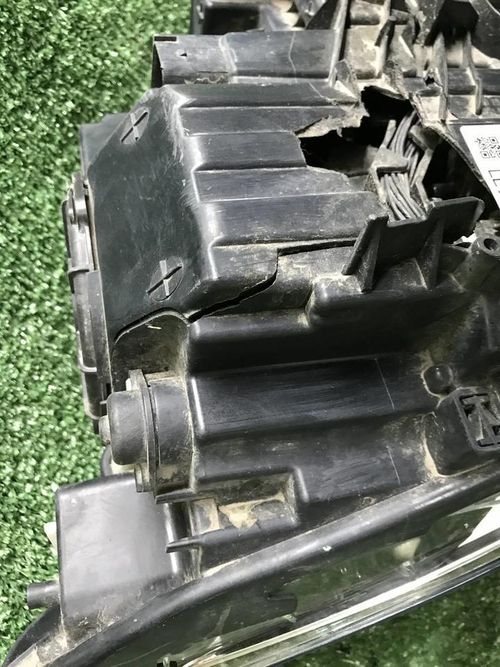 Битая Фара левая BMW 5er G30 (17-20) Adaptive LED