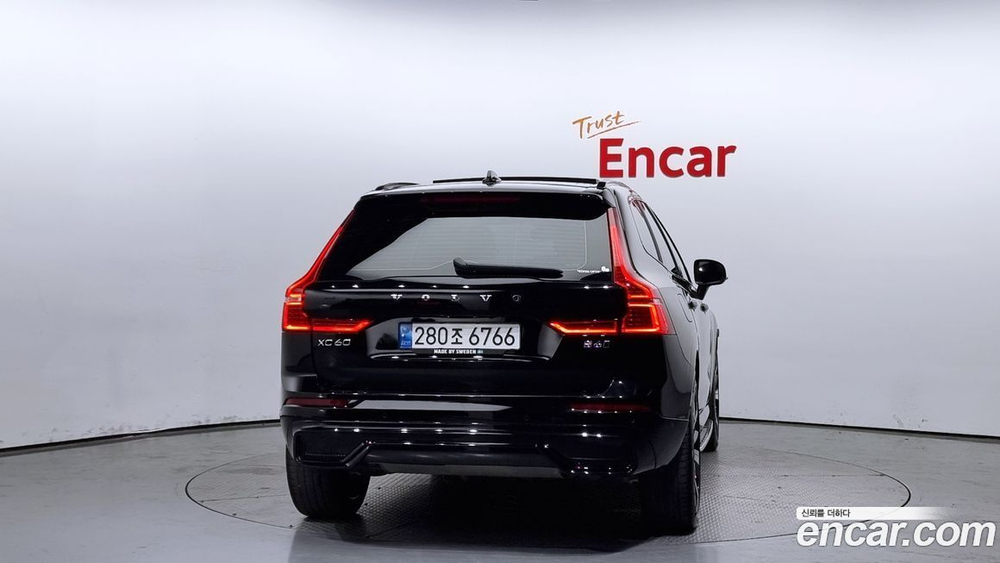 Volvo XC60 2 Generation B6 R-Design (02.2022)