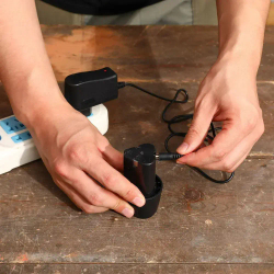 Зарядное устройство DC 12V, 12В, Li-ion