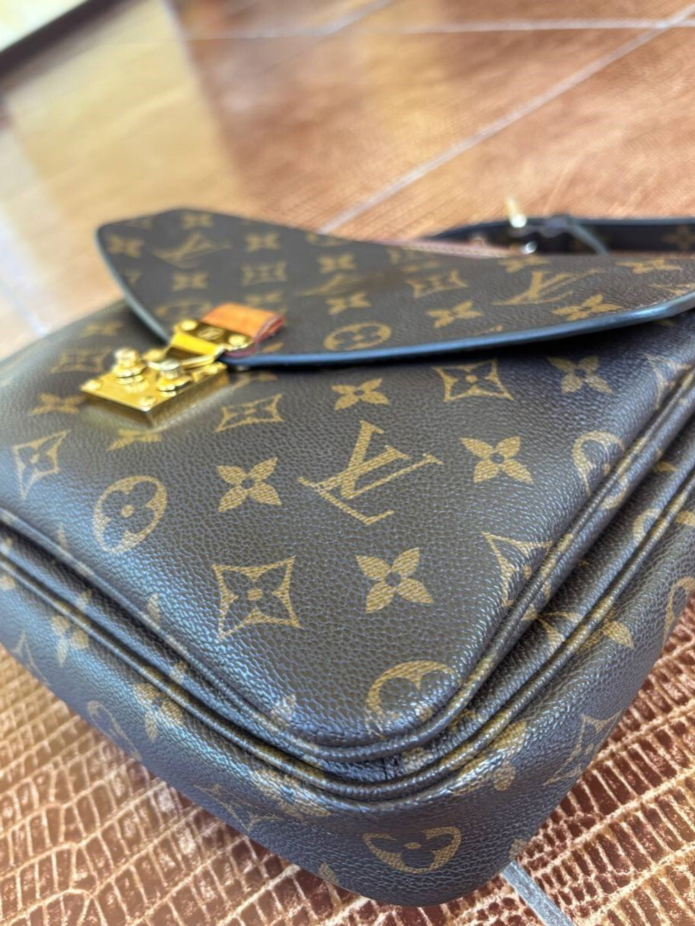 Сумка Louis Vuitton Pochette Metis
