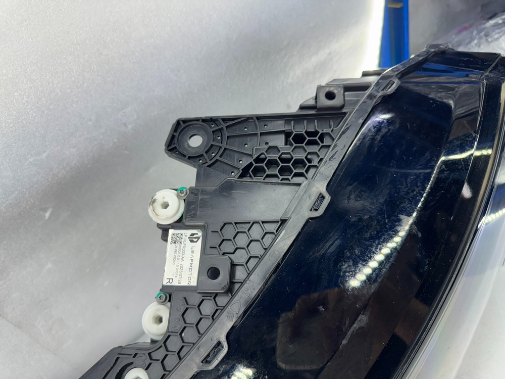 Оригинальная правая фара LED для Leapmotor C11,