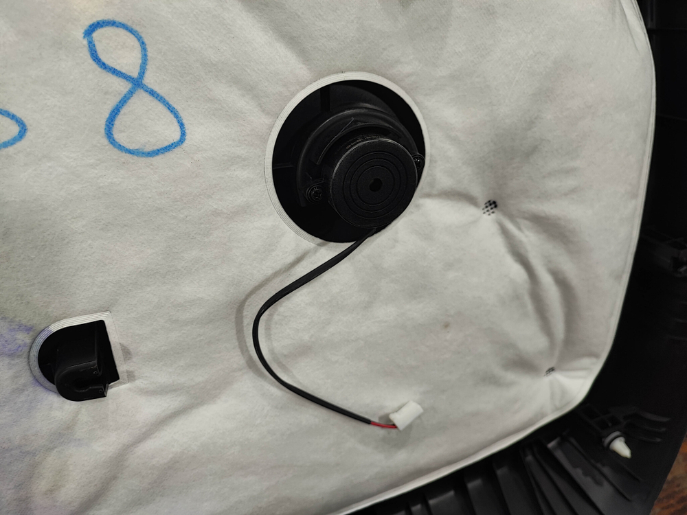 Обшивка крышки багажника GAC GS8 2 21-нв Б/У Оригинал 6209004DRS0000