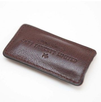 Чехол для расчески для усов Captain Fawcett