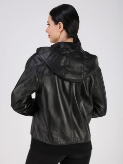 Кожаная куртка демисезонная с капюшоном