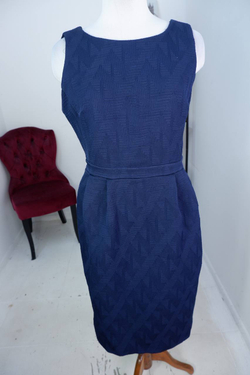 Платье Adl приталенное, маркировка L, визуально 46/48 размер