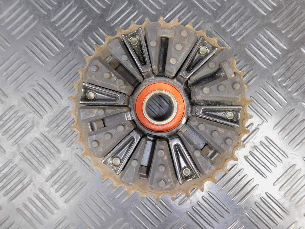 Ступица заднего колеса Yamaha XJR1300 RP03J 2005 (с демпферами)