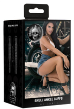 Черные оковы с заклепками в виде черепов (Цвет: черный)