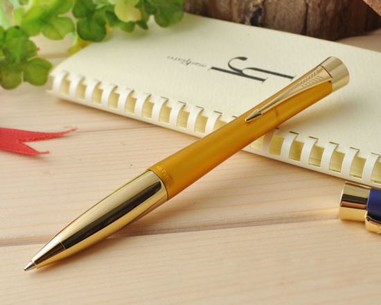 Шариковая ручка PARKER URBAN Premium Mandarin, увет: Yellow GT, цвет стержня : синий,  1892655