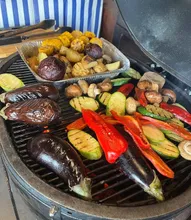 Керамический угольный гриль Primo Oval XL 400 All-in-one, 47x64 см, с ножками и столиками