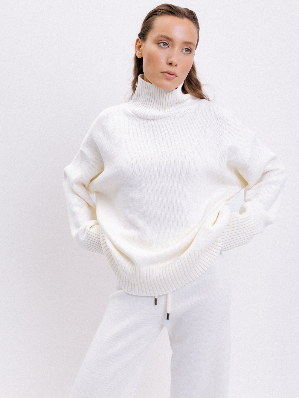 Свитер базовый