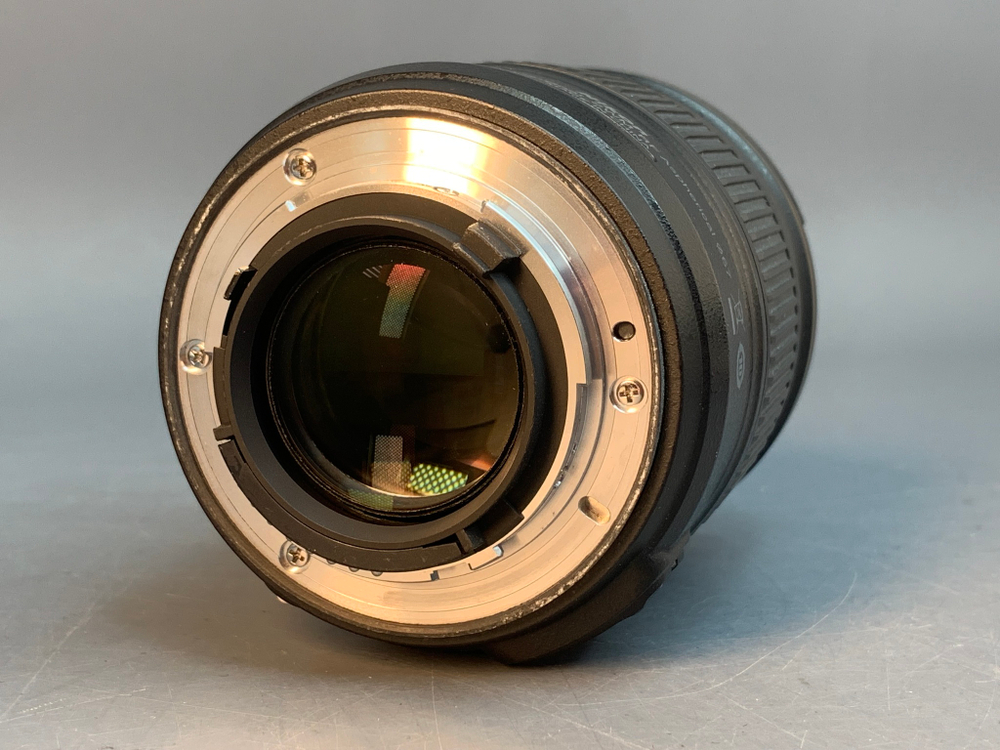 Nikon 28mm f/1.8G AF-S Nikkor б.
