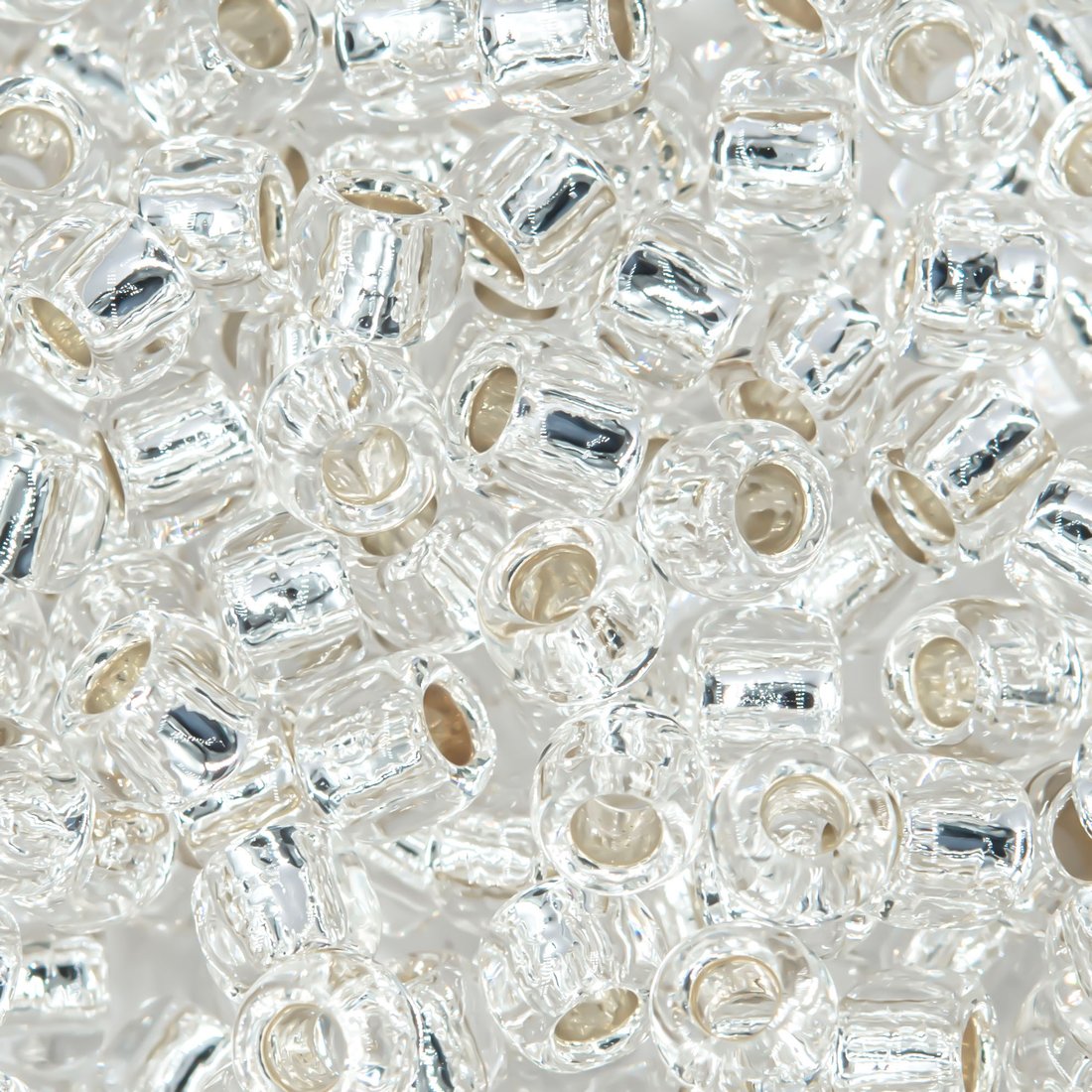 Японский бисер TOHO Round 6/0 (№PF21), с внутренним серебрением, прозрачный