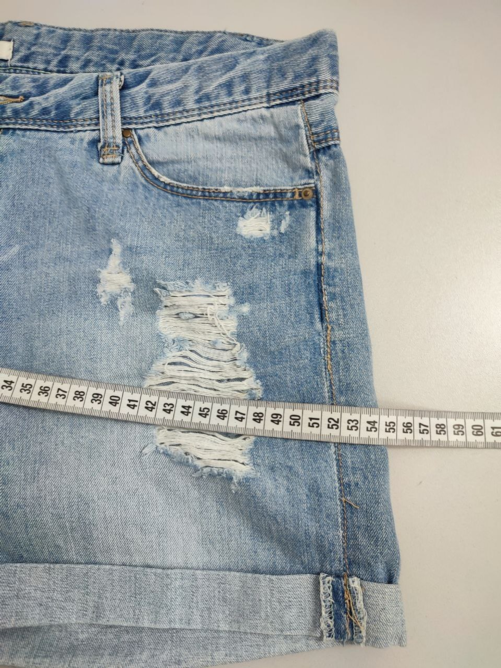 Шорты Stradivarius с потертостями 46 размер