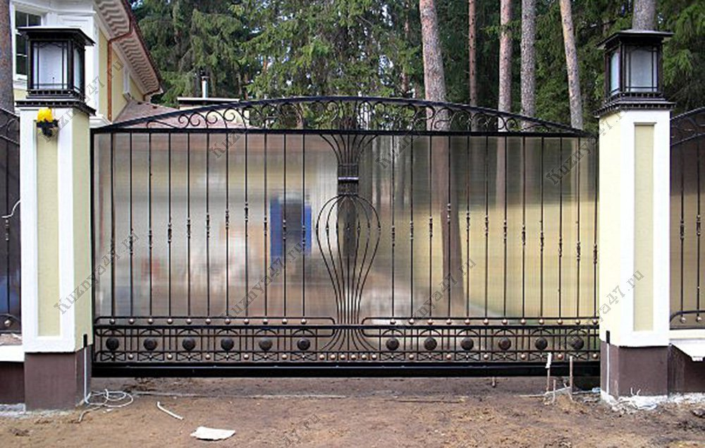 Распашные кованые ворота 2