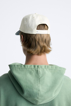 ZARA КЕПКА С КОНТРАСТНОЙ ВЫШИВКОЙ, ЭКРЮ