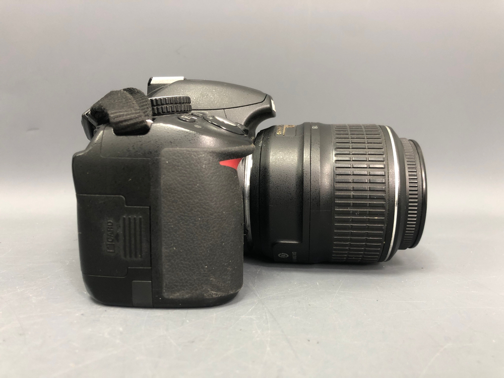 Nikon D3100 + 18-55mm 3.5-5.6G VR (9.500 кадров)