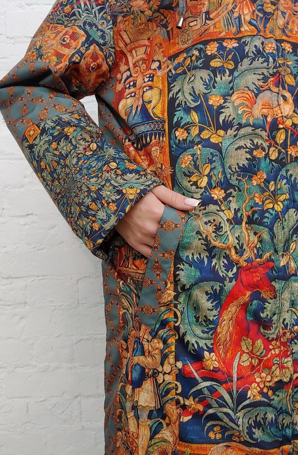 Пальто "Сказочный лес", по мотивам фламандского гобелена 16 века, выполненного в технике мильфлёр