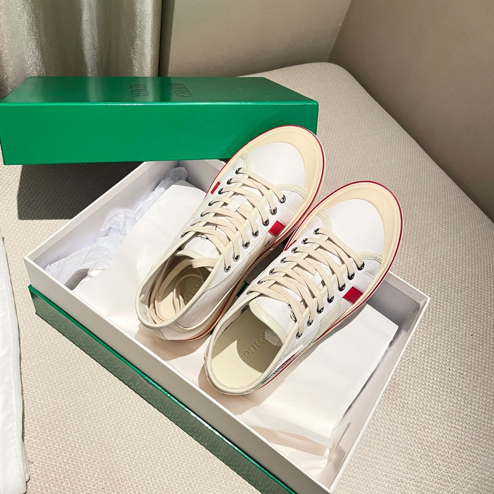 Bottega Veneta Sneaker (4 colors)