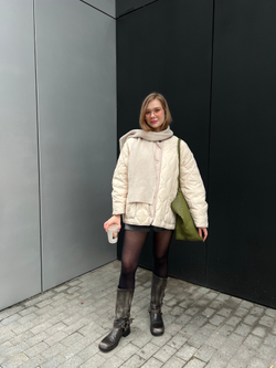 Бомбер Лоран молочный