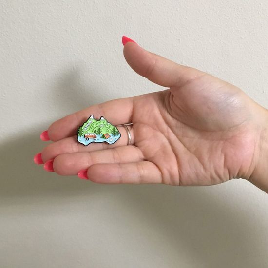 Значок металлический на одежду/Пин.  Freedom