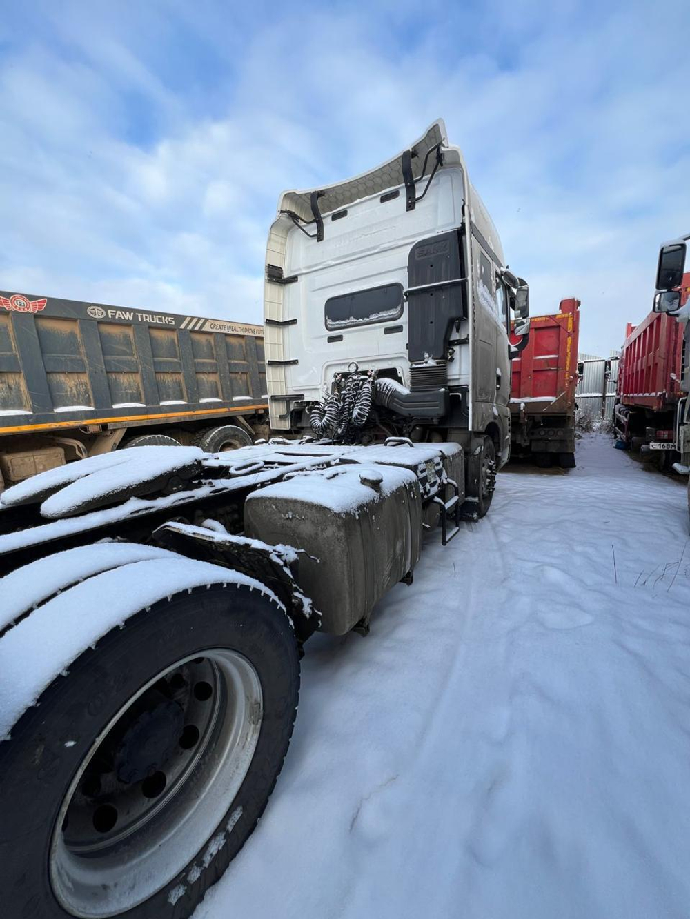 SANY D* 4x2 Седельный тягач D495AS (Дизельный, 12,1 л, 489 л.с., АТ)