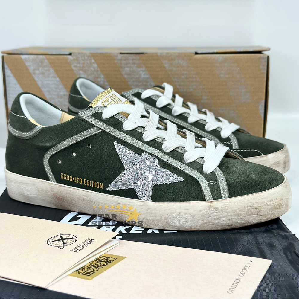 GOLDEN GOOSE SUPER STAR