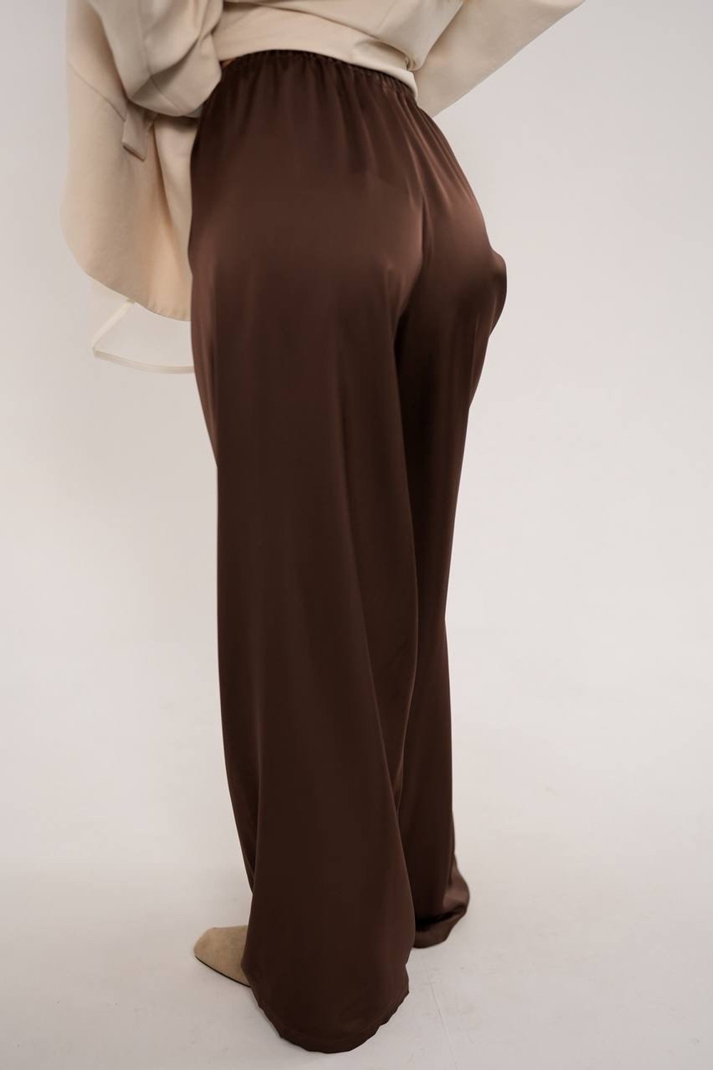 Брюки прямого кроя из вискозного шелка