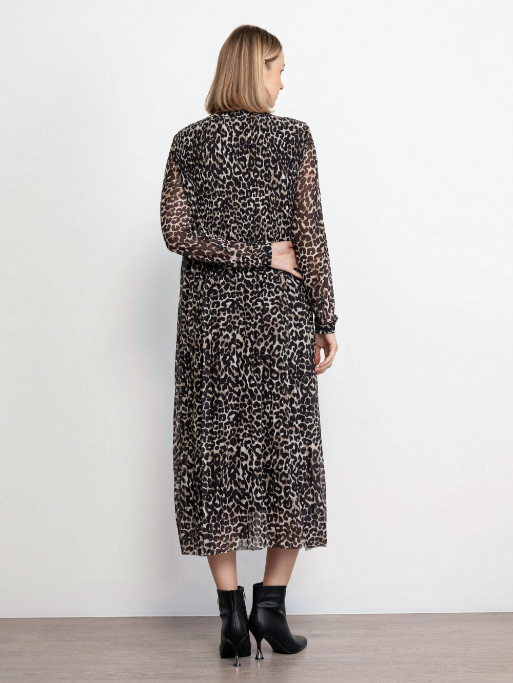 Платье из полиэстера