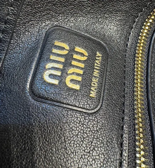 Сумка MIU MIU Aventure, черная