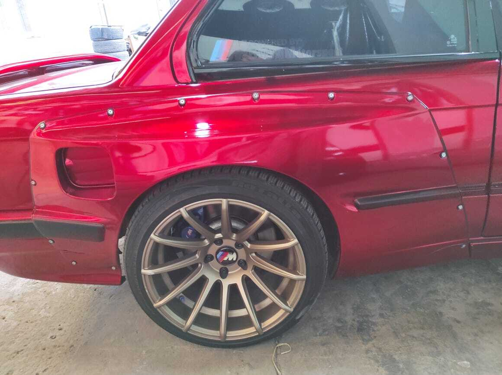 BMW E30 PANDEM (ROCKET BUNNY) Задняя правая накладка (Реплика "Стекловолокно")