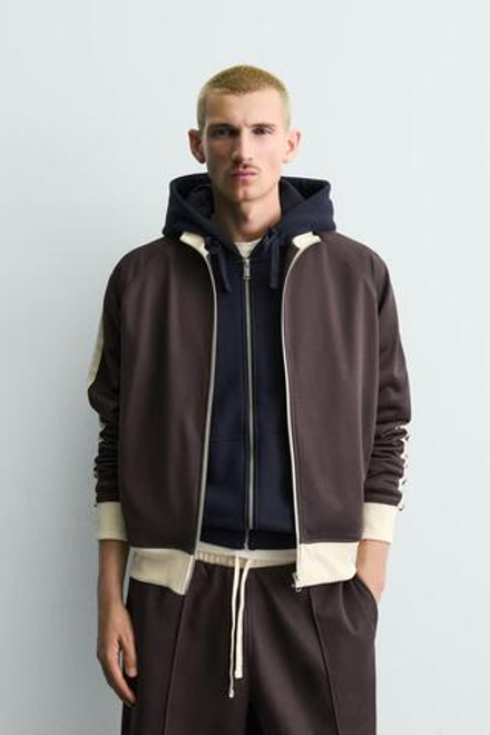 ZARA ТОЛСТОВКА НА МОЛНИИ С КОНТРАСТНЫМИ ПОЛОСАМИ, ТЕМНО-ГРАНАТОВЫЙ