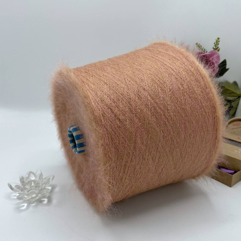 UGO PUCCI 30% кид мохер 30% полиамид 40% полиакрил