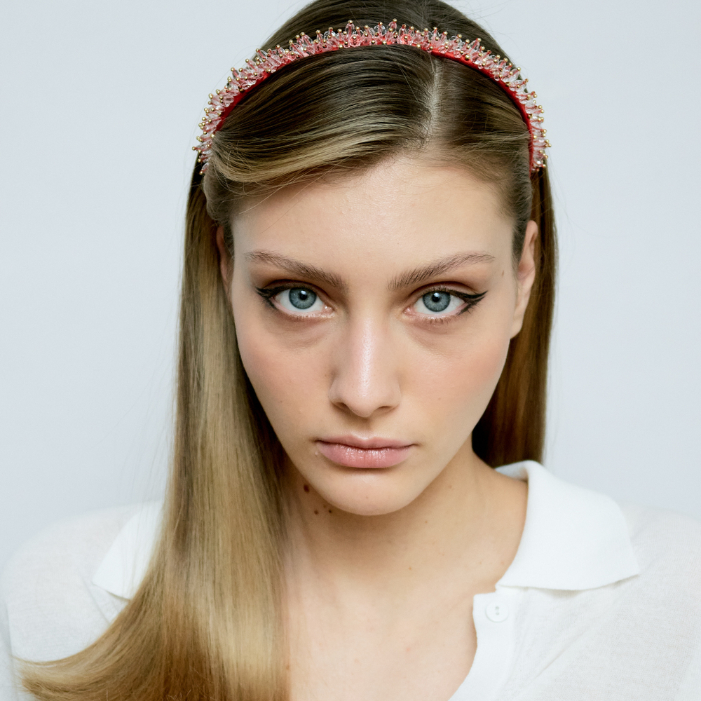 Ободок красный с хрустальным декором