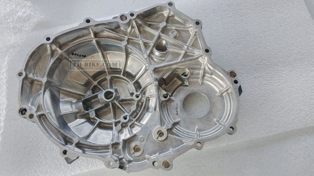 11330-MKY-T90. COVER COMP., R. CRANKCASE. HONDA