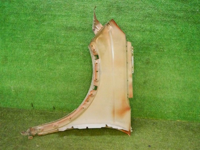 Крыло переднее правое Peugeot 3008 2 (2016-н.в.)