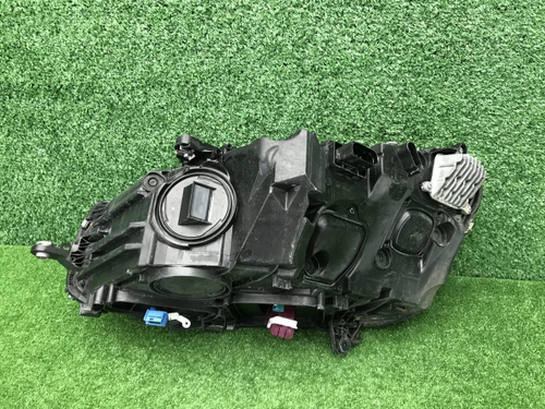 Фара правая Mercedes S W223 (20-нв) Digital Light