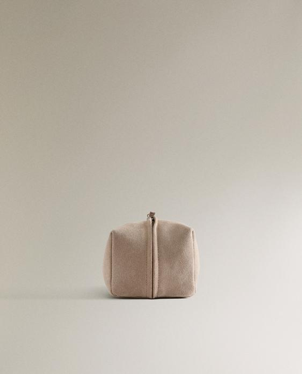 ZARA HOME КОСМЕТИЧКА СРЕДНЕГО РАЗМЕРА ИЗ РАЗДЕЛЕННОЙ КОЖИ, ЭКРЮ