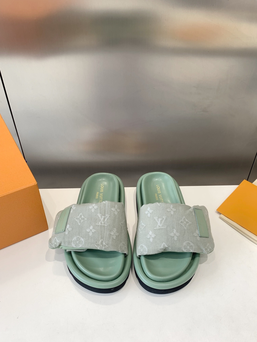 Louis Vuitton Pool Pillow Flat Comfort Mule
