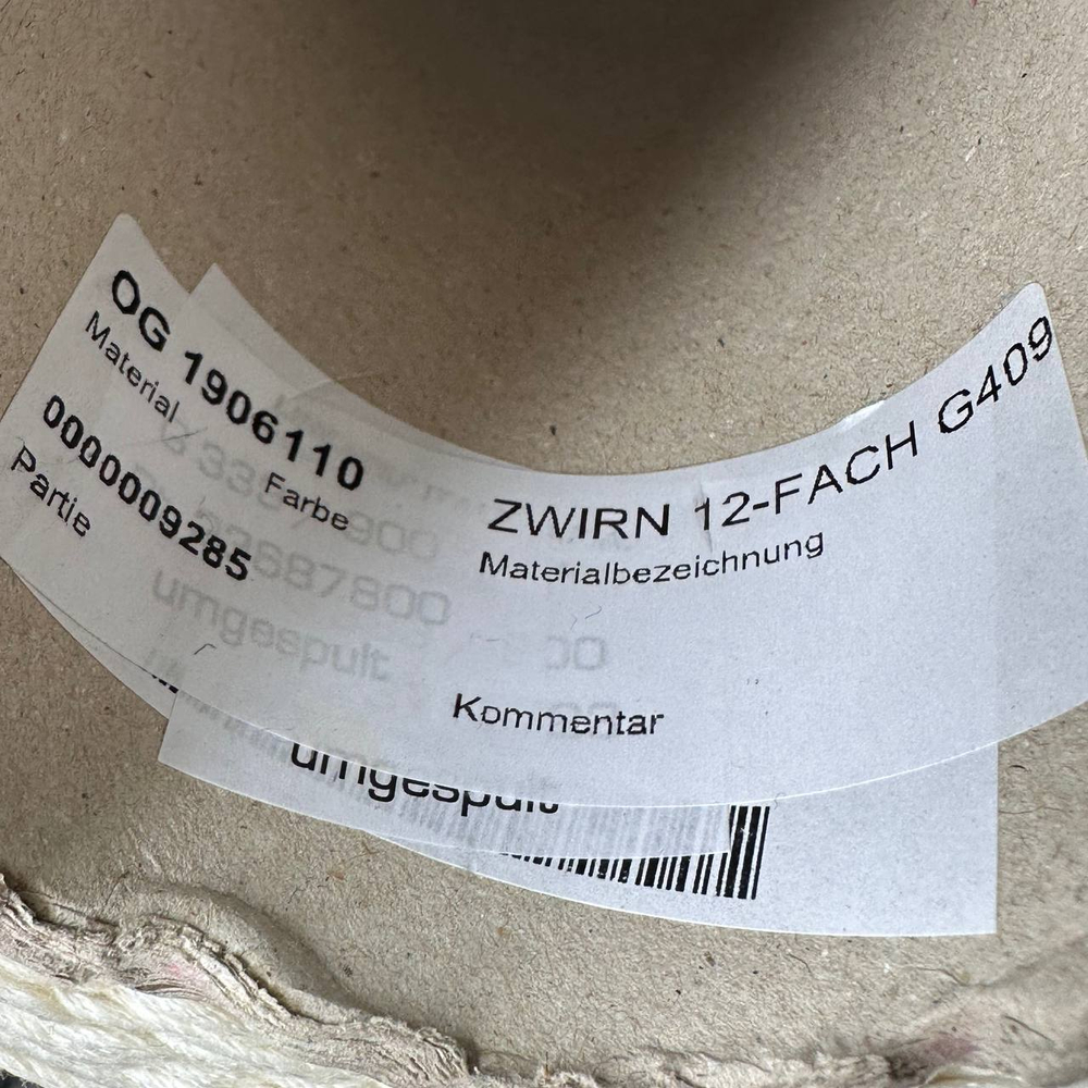 ZWIRN - Marc Cain Stock; 42% кашемир, 8% шелк,50% меринос; 300м/100гр; col.110 , цвет: молочный; Есть бобинки: 96, 111, 275 гр